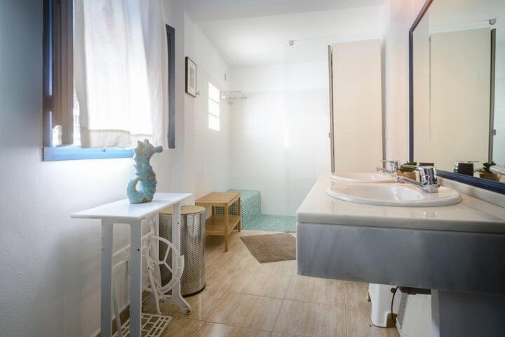 Apartamento Con Terraza Vistas Al Mar. Кониль-де-ла-Фронтера Экстерьер фото